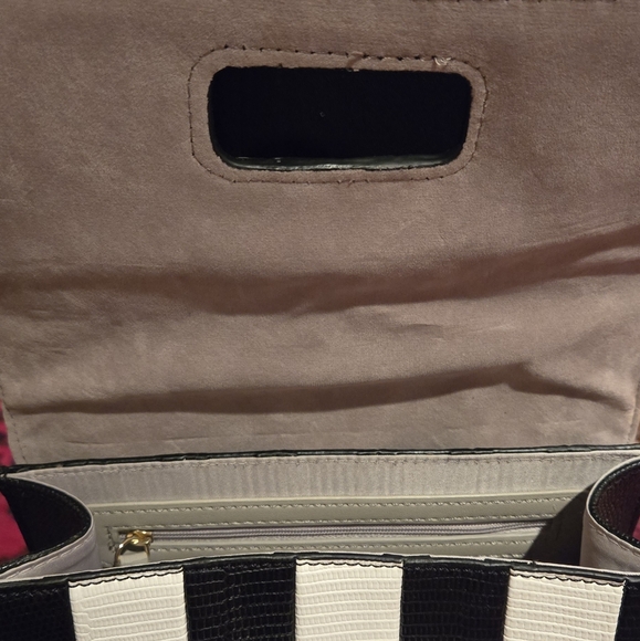 NWT Black and white shoulder bag - Picture 7 of 13